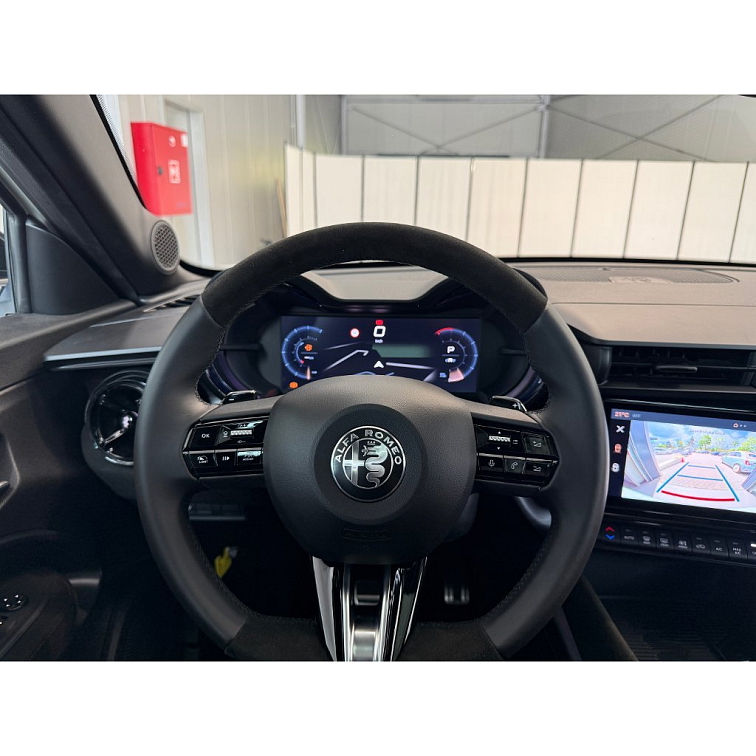 ALFA ROMEO JUNIOR Ibrida Q4 Speciale 1.2 Turbo Hybrid 145k s01-55785