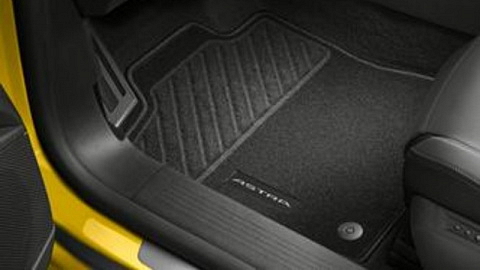 Prošívané koberce Opel Astra L 5dv.