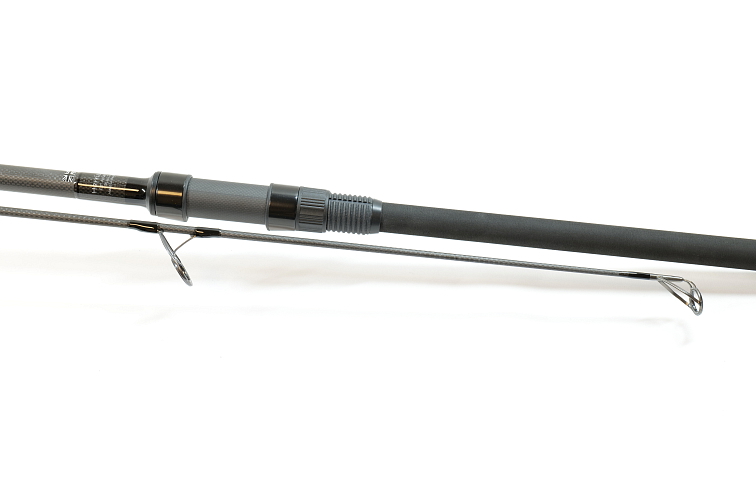 Harrison kaprový prut Aviator Plus 2 13ft 3,75lb All Black, sedlo 1K Carbon, Fullshrink, Kigan ZDZ Anti Tangle Gunsmoke 50mm