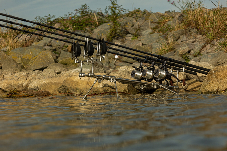 Solar Nerezový Stojan Na Pruty P1 Universal Pod