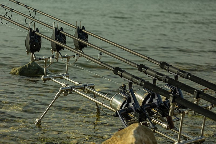 Solar Nerezový Stojan Na Pruty P1 Universal Pod