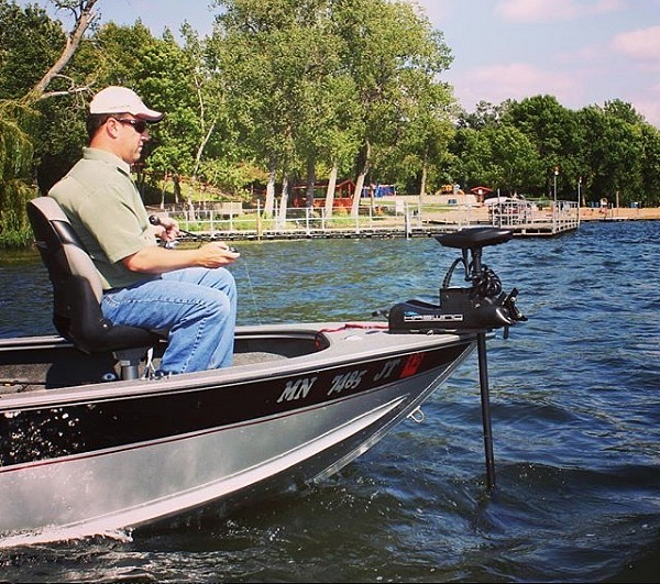 Haswing Příďový Motor Cayman B 55lb 12V Dálkové Ovládání S GPS