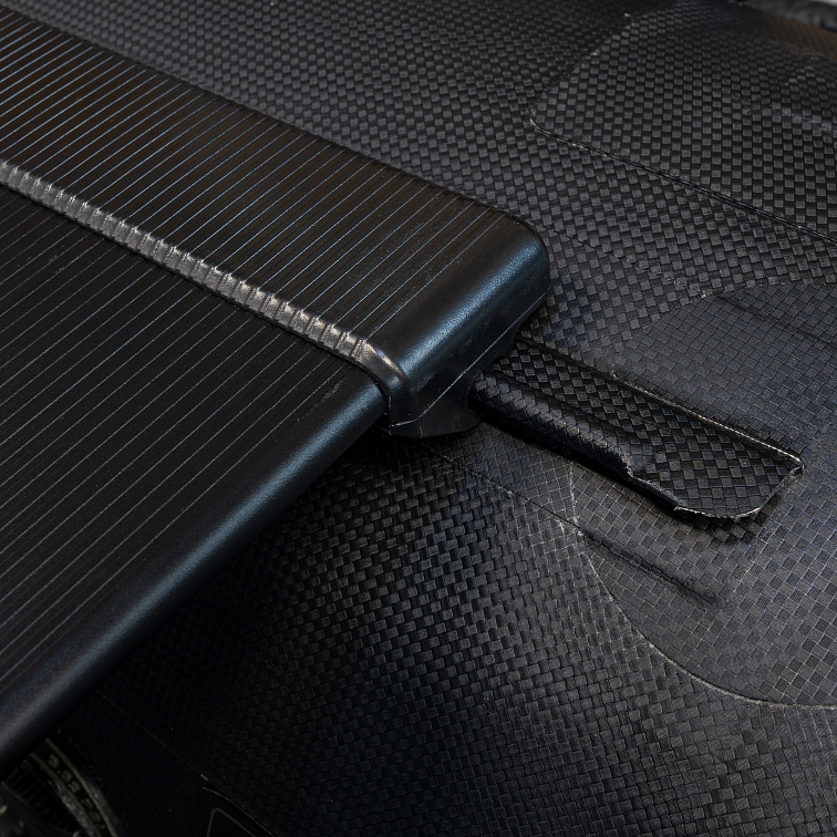 ČLUN RAPTOR 330 X WIDE AIR X-TREME CARBON BLACK