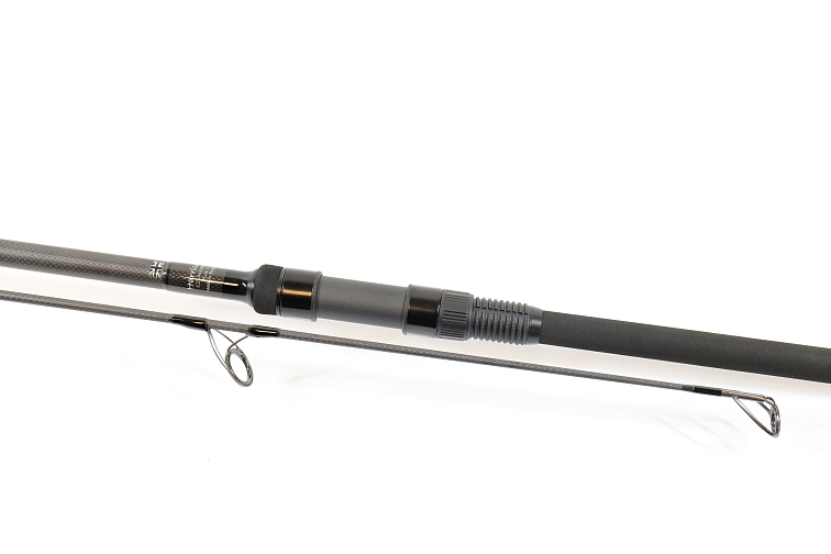 Harrison kaprový prut Aviator Plus 3 12ft 3,75lb All Black, sedlo 1K Carbon, Fullshrink, Kigan ZDZ Gunsmoke 50mm