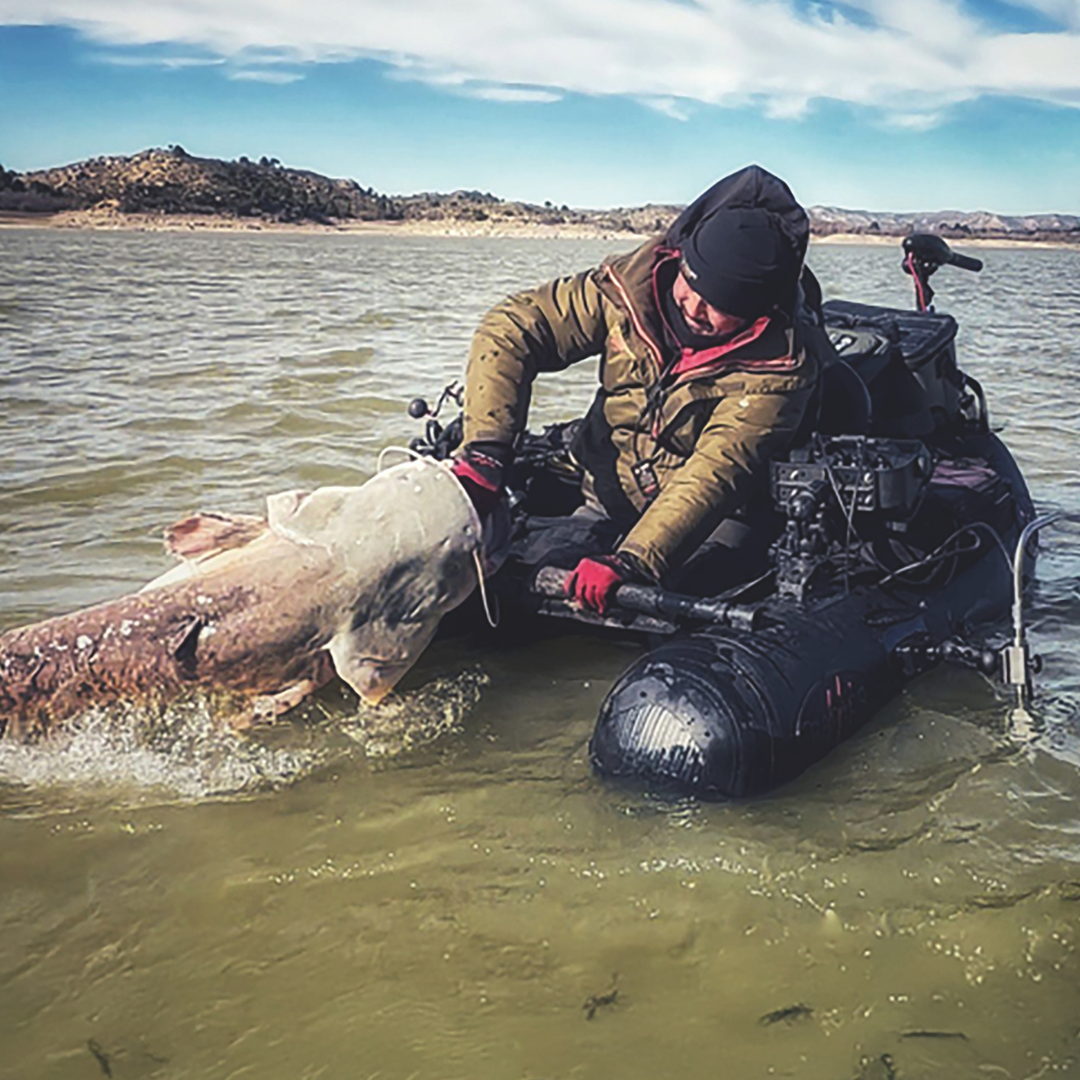 Raptor Belly Boat Xtreme 180 Carbon Black