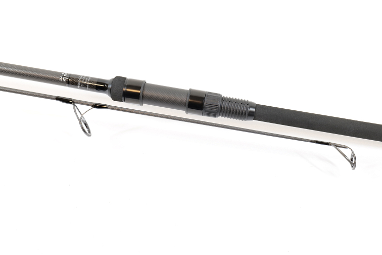 Harrison kaprový prut Aviator Plus 12ft 3lb 6oz All Black, sedlo 1K Carbon, Fullshrink, Kigan ZDZ Anti Tangle 50mm