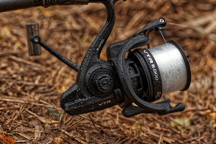 RCG Kaprový Naviják VTR Black 14000 + náhradní cívka