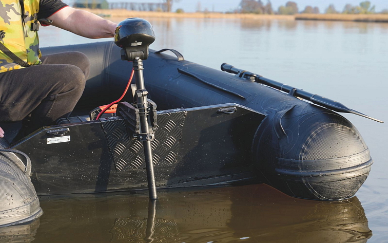 ČLUN RAPTOR 300 X-TREME PRIME CARBON BLACK AIR/ALU
