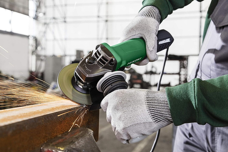 HiKOKI (Hitachi) G13STAYGZ Úhlová bruska (600W/125mm)