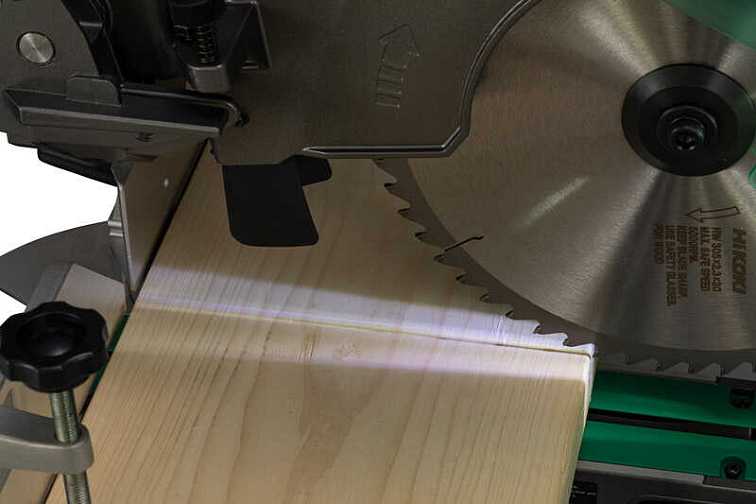 HiKOKI (Hitachi) C12RSH3WAZ Pokosová pila (1.520W/305mm)