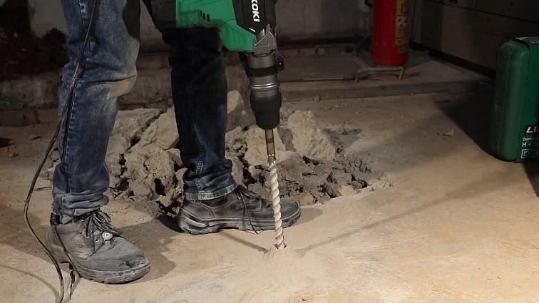 HiKOKI (Hitachi) DH40MCZX1 Kombinované kladivo SDS-Max (1100W/10,5J) + Sada sekáčů SDS-Max