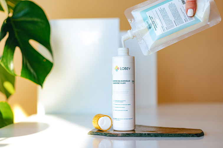 Náhradná náplň Šampón na normálne a farbené vlasy 200 ml + 20 ml GRATIS