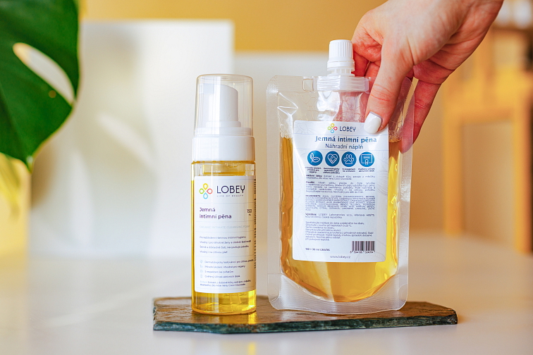 Náhradná náplň Jemná intímna čistiaca pena 150 ml + 30 ml GRATIS