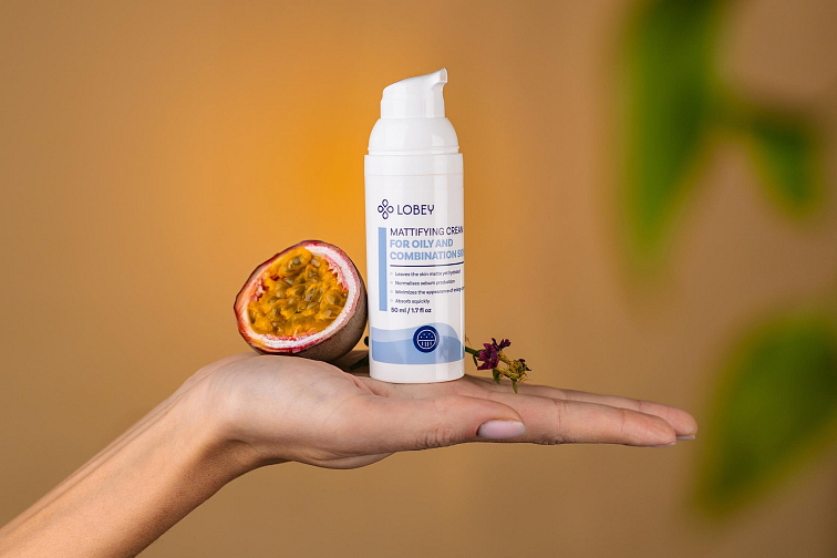 Náhradná náplň Zmatňujúci krém na mastnú a zmiešanú pleť 50 ml + 10 ml GRATIS