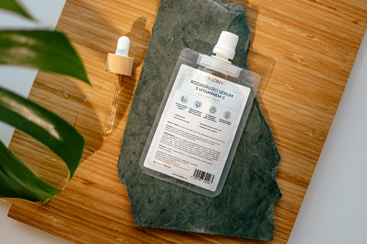 Náhradná náplň Rozjasňujúce sérum s vitamínom C 30 ml + 5 ml GRATIS