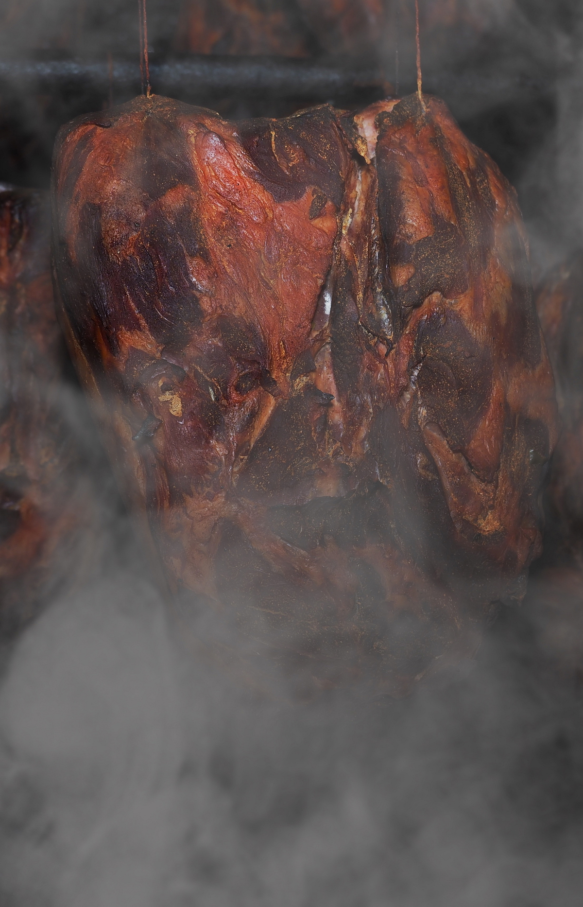 Vepřové maso z udírny uzené bukovým kouřem