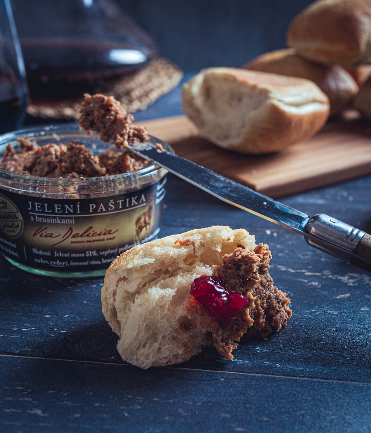 Jelení paštika s brusinkami