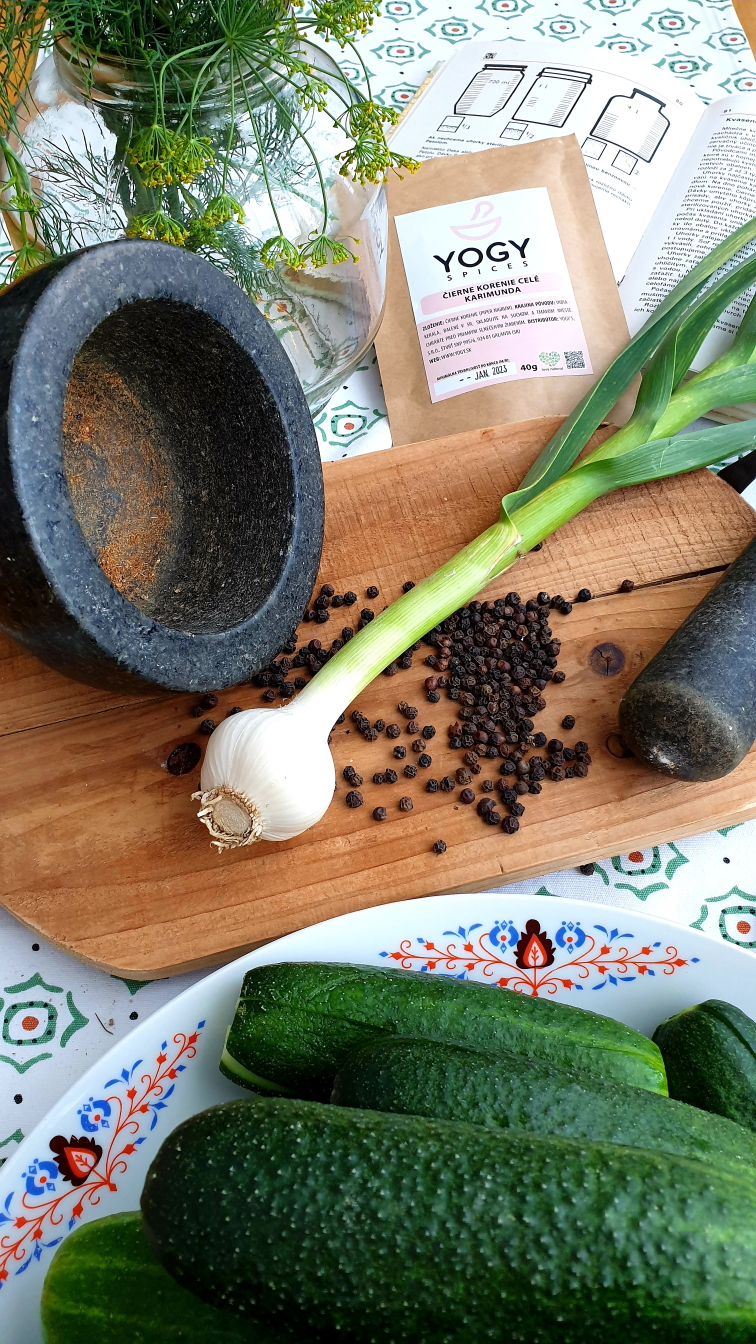 Zaváranie s YOGYM Marhule s iskrou, uhorky s dymom a slivky s tajomstvom