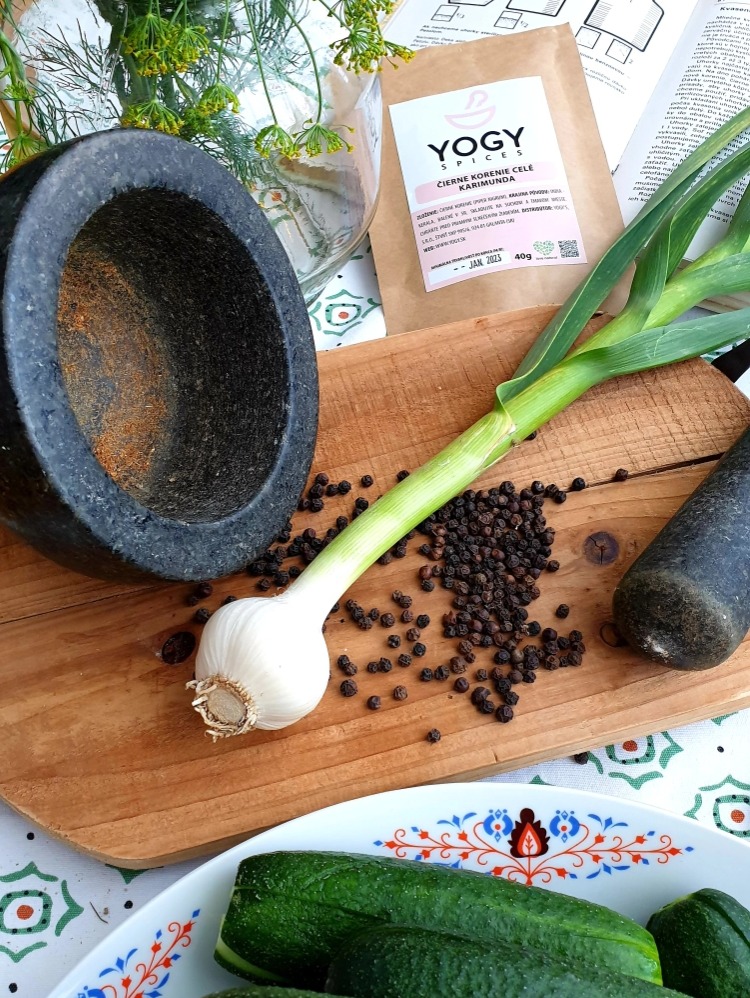 Zaváranie s YOGYM Marhule s iskrou, uhorky s dymom a slivky s tajomstvom