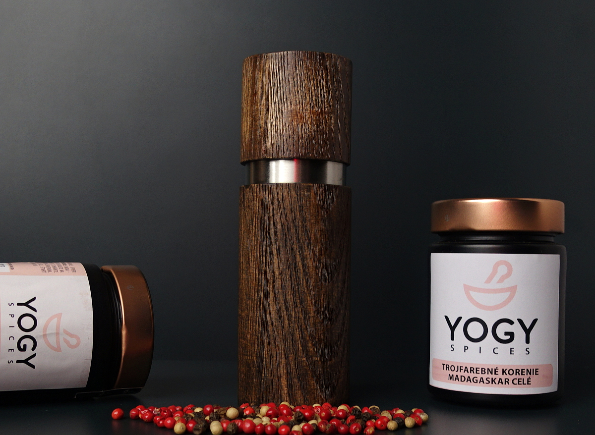 Luxusná darčeková sada korenia s tmavým mlynčekom YOGY