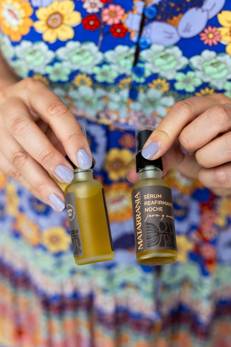 <img src="URL_OBRÁZKU" alt="Matarrania Eterna zpevňující sérum pro všechny typy pleti – 100 % BIO, 30 ml">