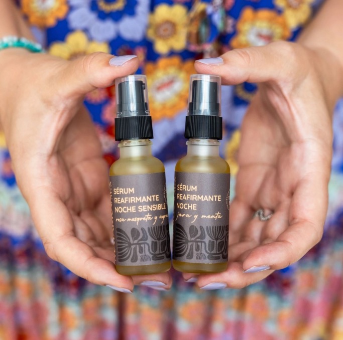 Matarrania Eterna Noční zpevňující sérum pro všechny typy pleti 100 % bio