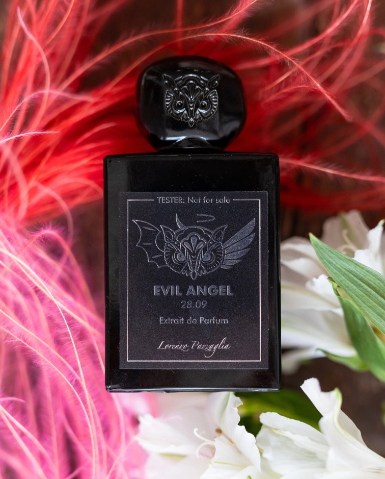 <img src="..." alt="Lorenzo Pazzaglia Evil Angel – unisex niche parfém s mátou a vanilkou 50 ml">