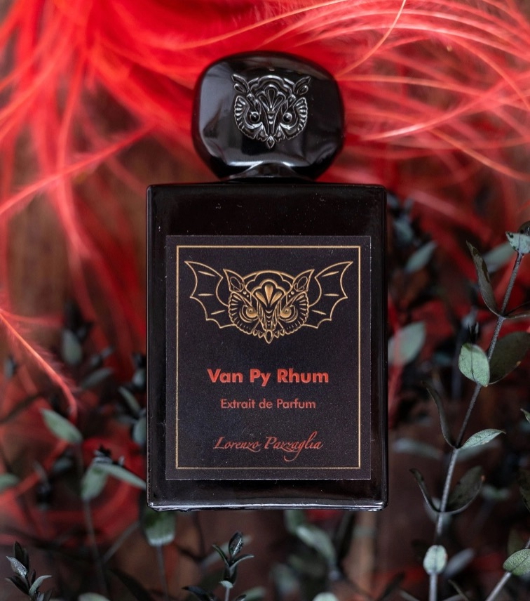 <img src="..." alt="Lorenzo Pazzaglia Van Py Rhum – niche parfém s rumem, vanilkou a pačuli">