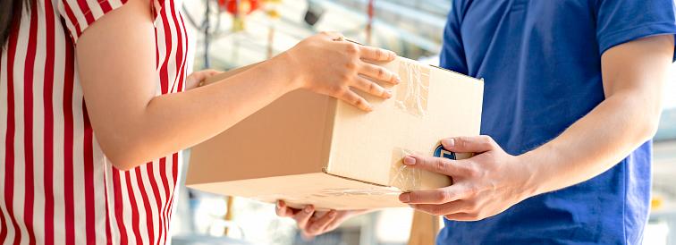 Doprava a platba: Odesíláme druhý den