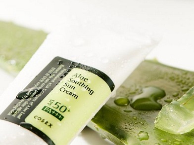 Aloe Soothing Essence Waterproof Sun Cream SPF50+ - Hydratační krém na opalování s aloe vera