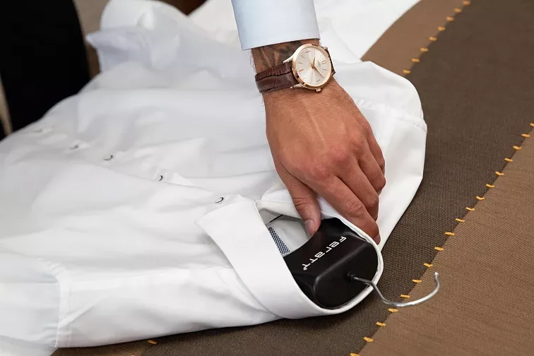 Oblek GEMINI: Elegantní a komfortní