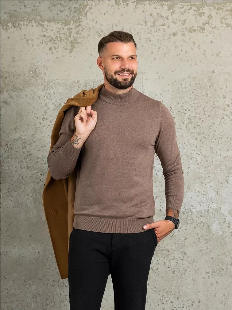 Jak kombinovat různé druhy svetrů