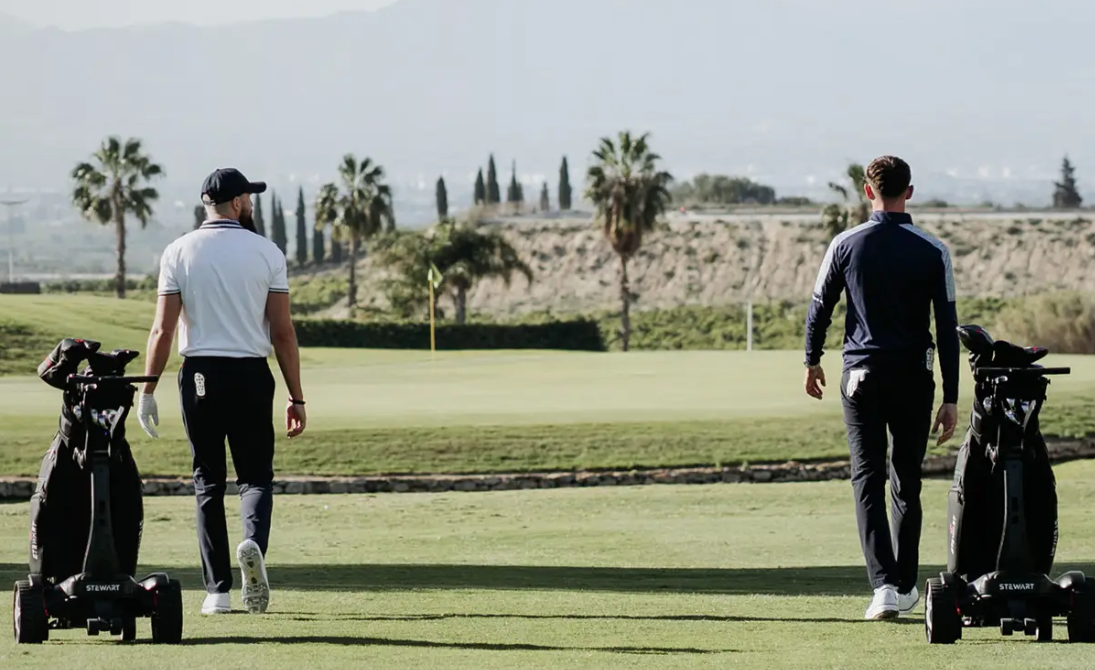 Stewart Q Follow 2025 elektrický golfový vozík červený