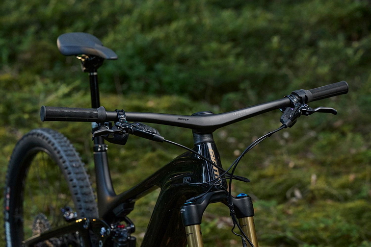Integrovaná řídítka s představcem Giant Contact SLR Trail Integrated Handlebar