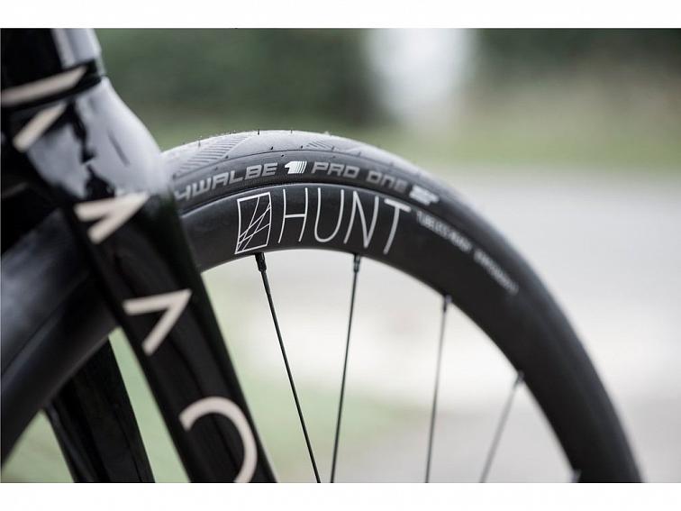 Zapletená kola HUNT Aero Light Disc