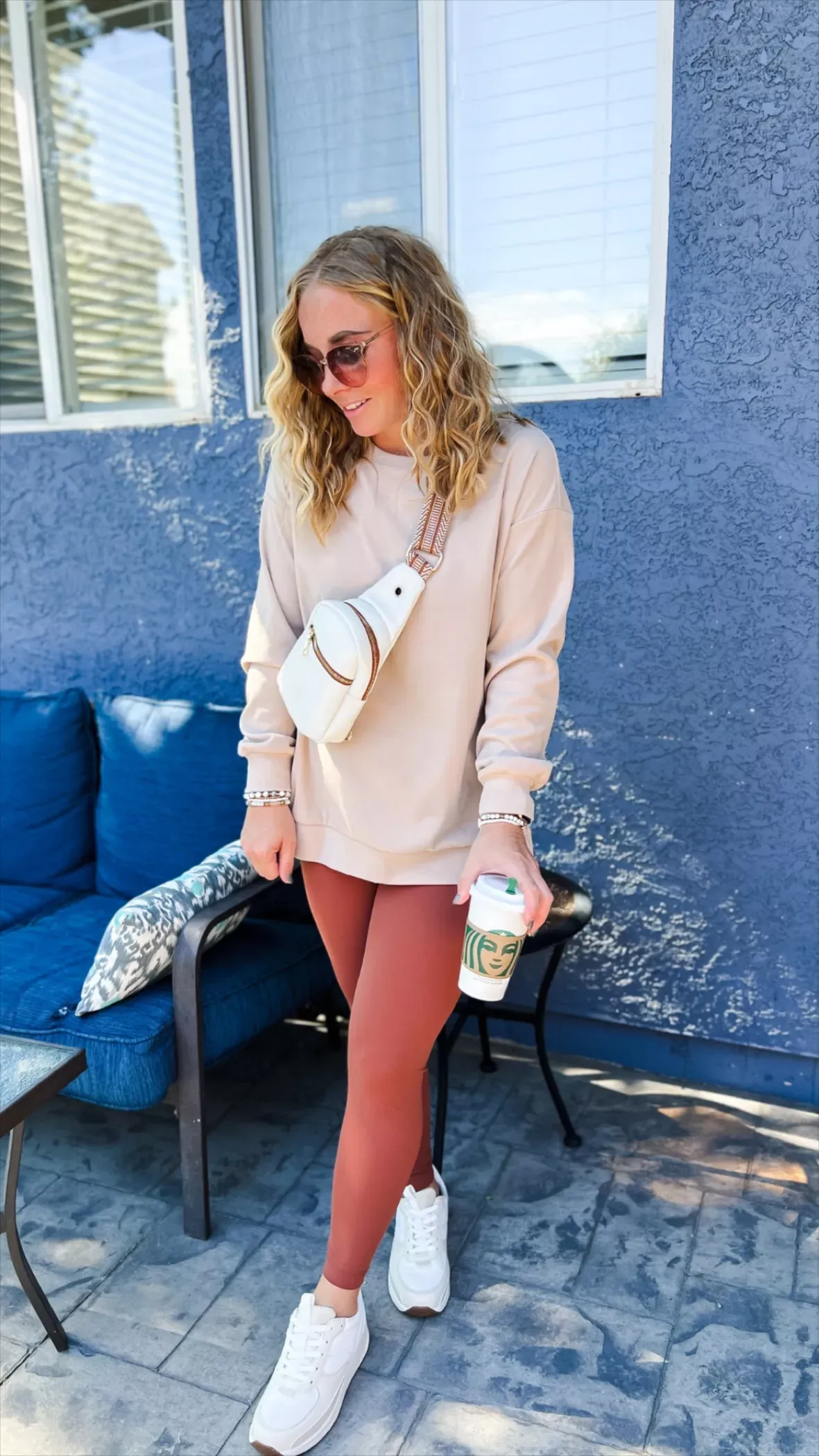 Čo si obliecť k legínam? 10 štýlových outfitov na každú príležitosť