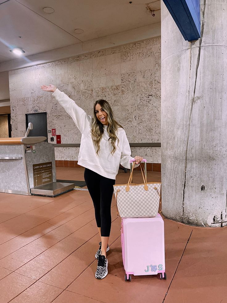 Čo si obliecť k legínam? 10 štýlových outfitov na každú príležitosť