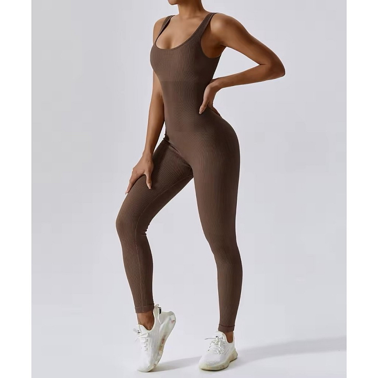 Hnedý vrúbkovaný overal