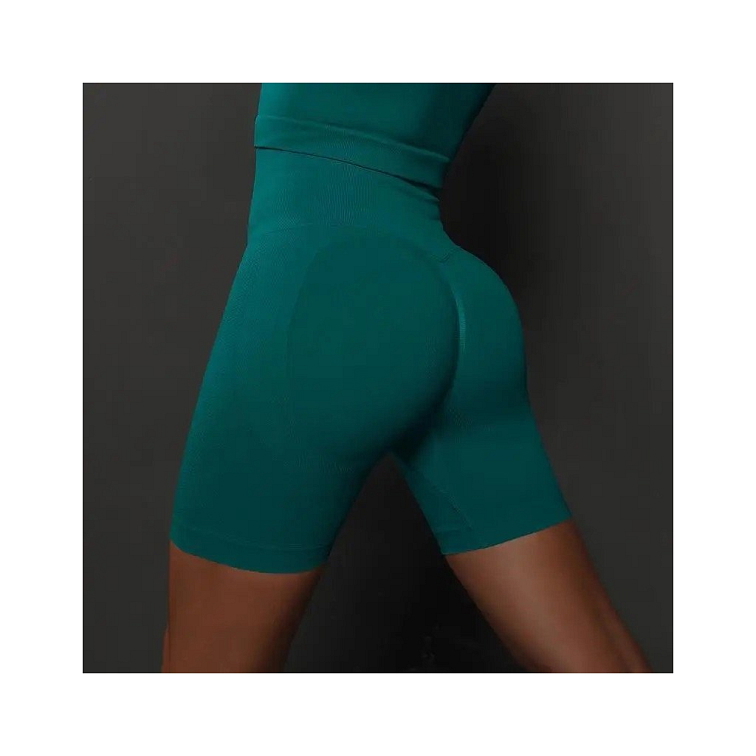 Tmavo zelené kraťasy