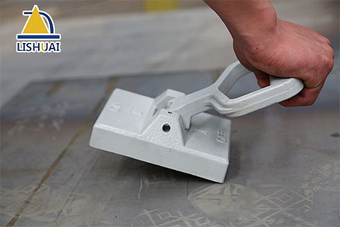 Přenosný magnetický zvedák, nosnost: 50kg