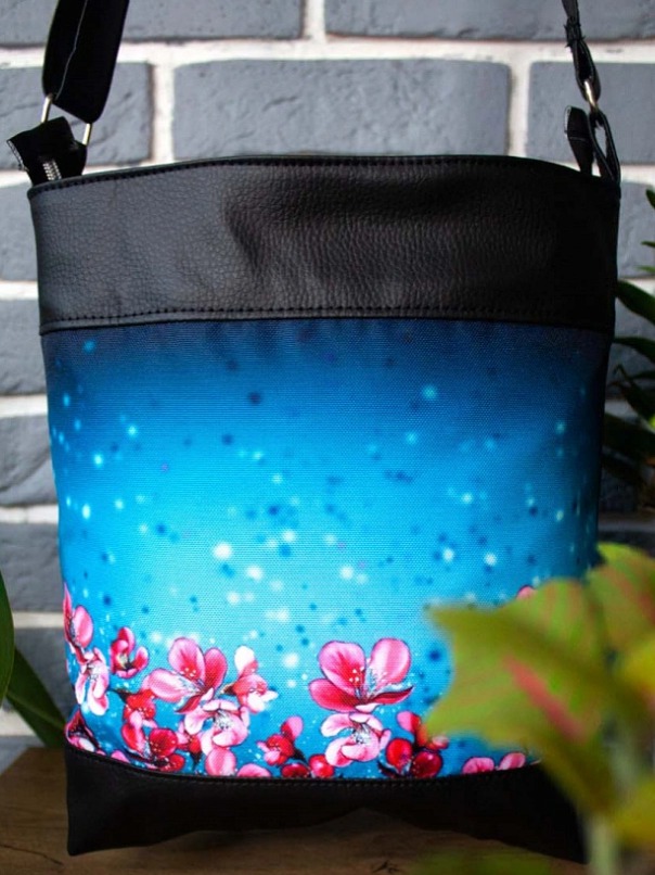 Crossbody kabelka - Svěží sakura