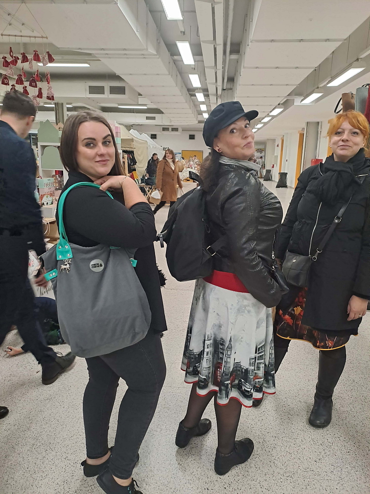 Střední kabelka MANA MANA Cube Černá/Černo-bílá