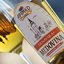 Trnavská medovina- Apimed