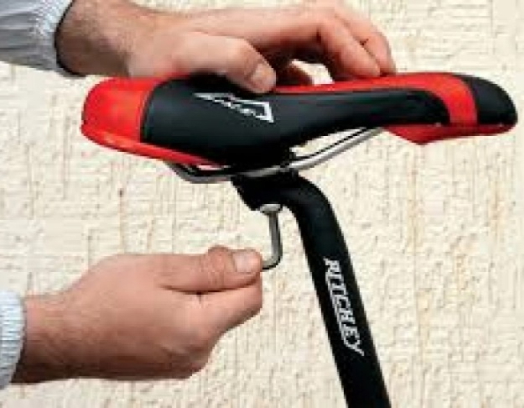 Jak nastavit perfektní výšku sedla na vašem horském elektrokole