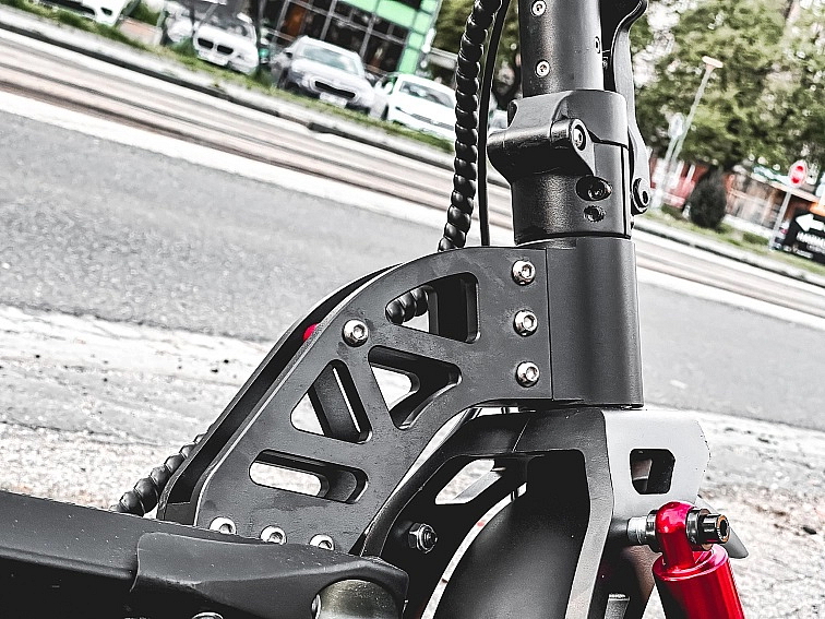 Elektrokoloběžka VIPER 5 PRO