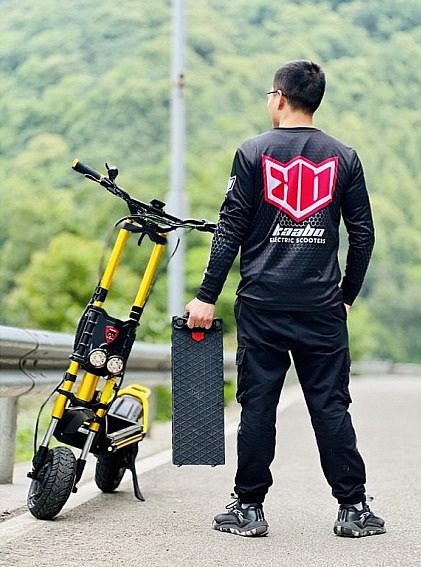 Kaabo Wolf King GTR Black CZ EDITION