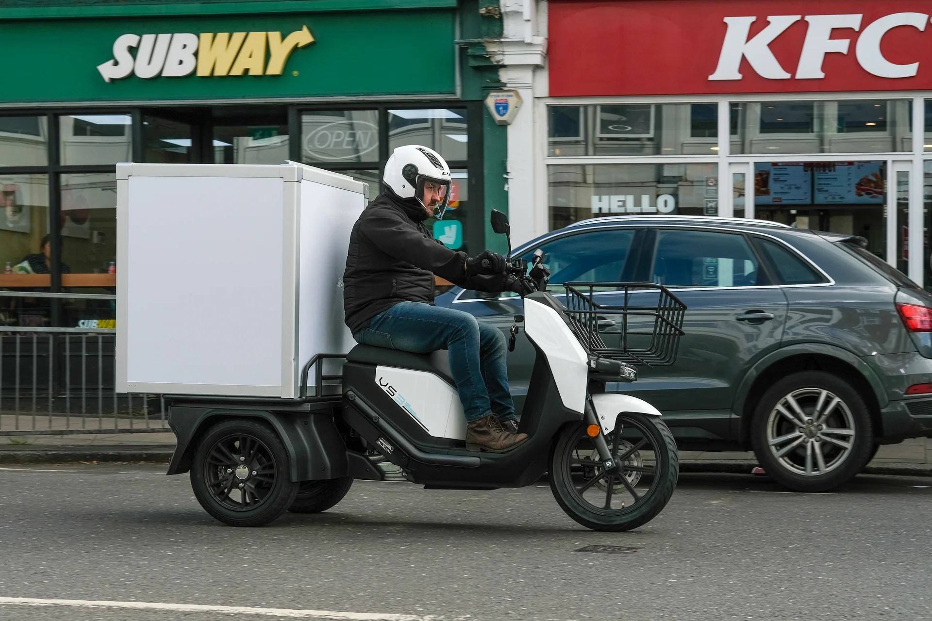 Vmoto VS3 – elektrický rozvážkový tříkolový skútr, výkon 3,3 kW, max. rychlost 45 km/h