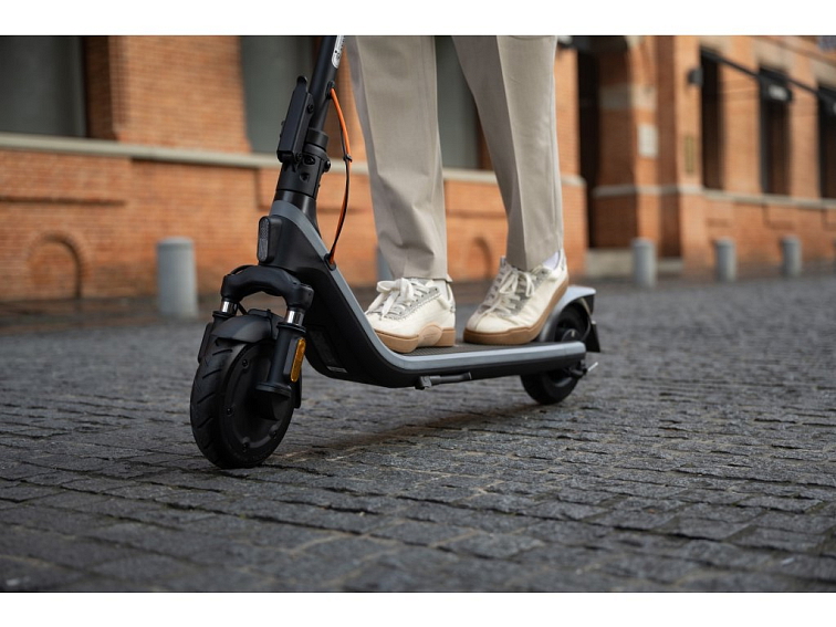 Ninebot KickScooter E2 Plus EII