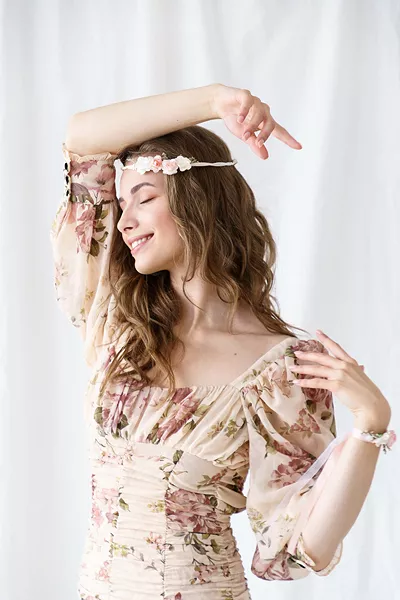 Čelenka s meruňkovými květy