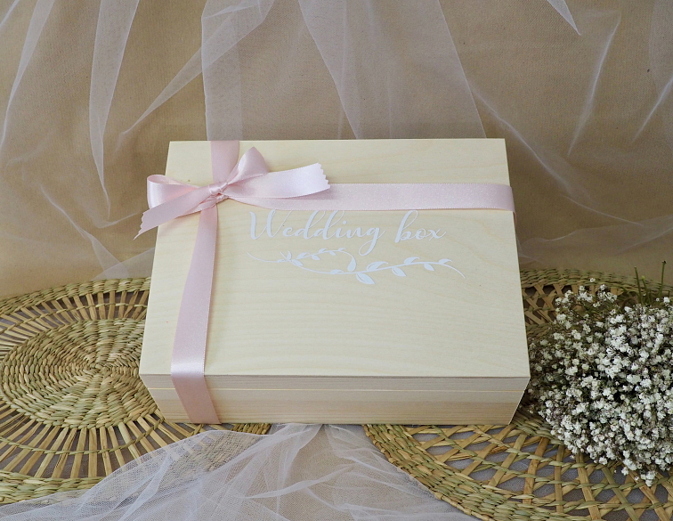 Růžový box pro nevěstu